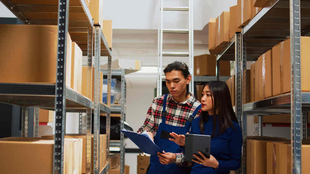 Personnel monitoring storage items