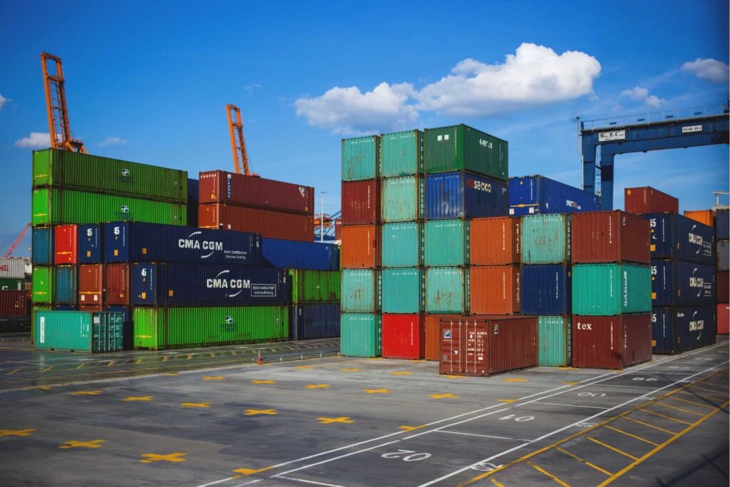 Stack containers